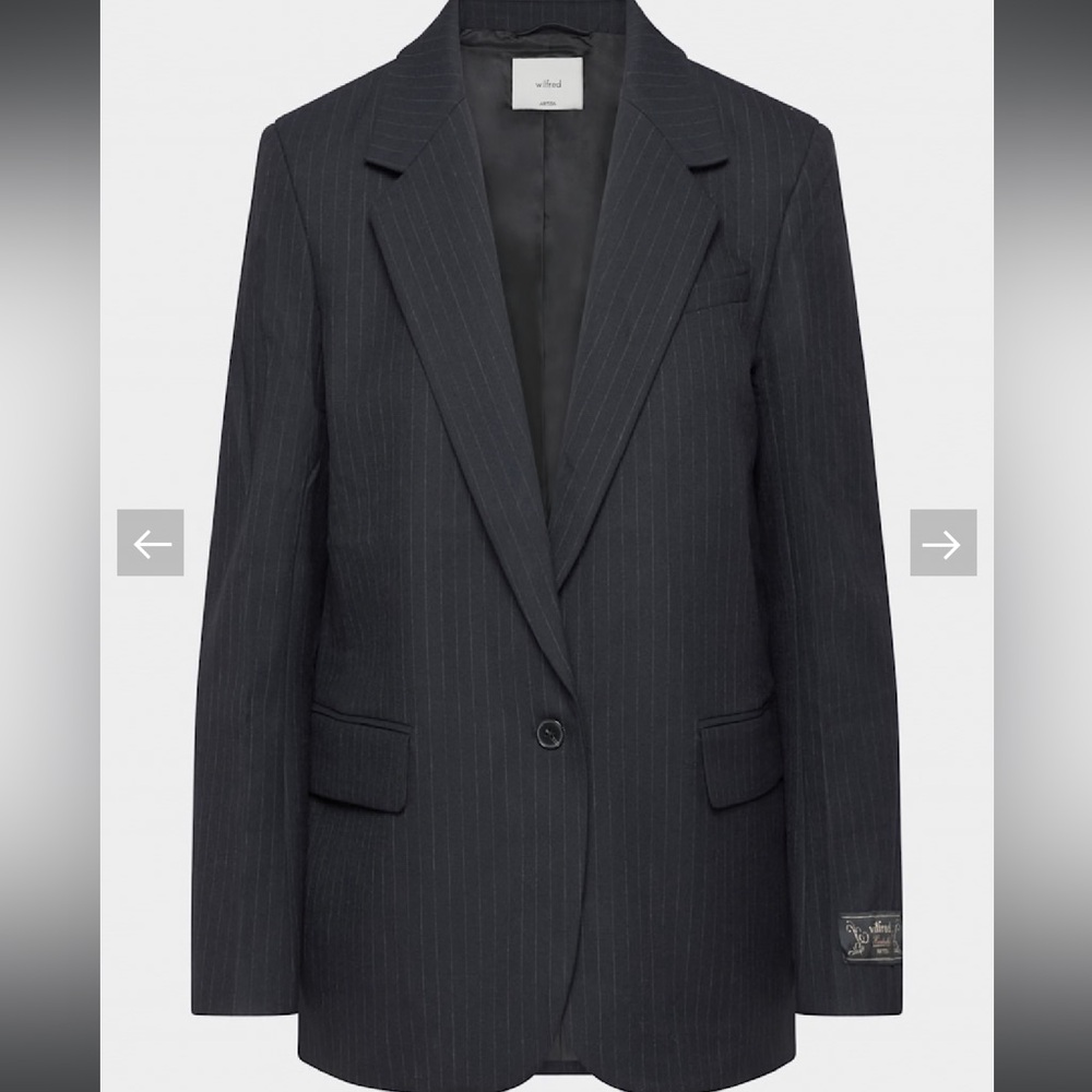NWT Aritzia Wilfred New Generation Blazer NEVER WORN, OPEN TO OFFERS